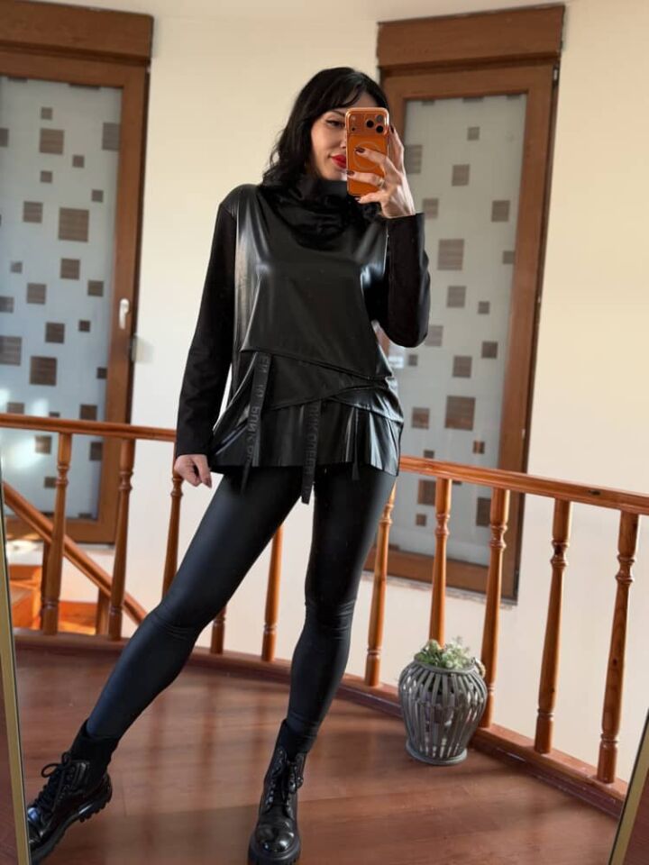 Deri Detay Tasarım Bluz