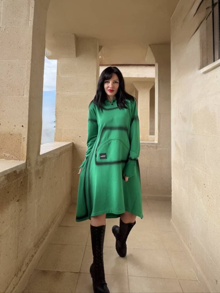 Eldivenli Tasarım Elbise