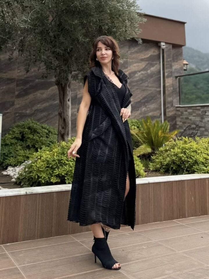 File Detay Tasarım Yelek Siyah